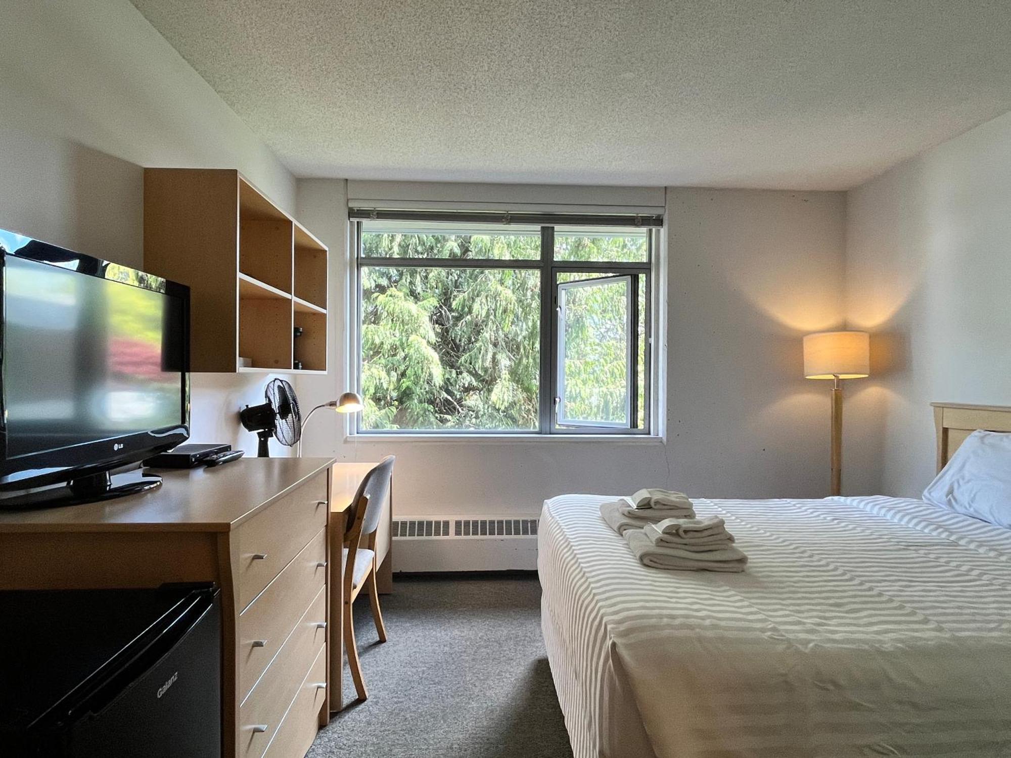 Carey Centre On Ubc Campus Apartment Ванкувър Екстериор снимка