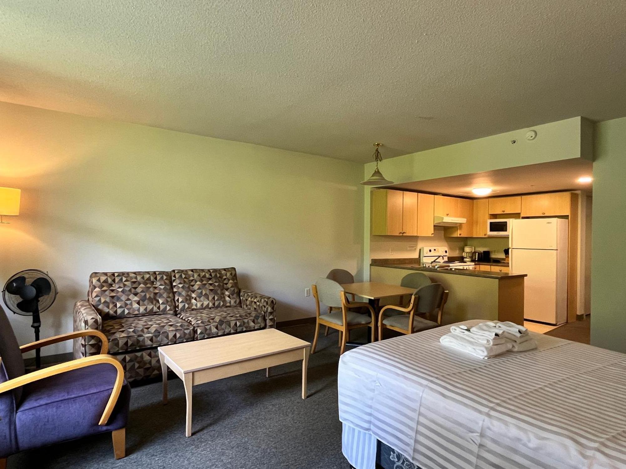 Carey Centre On Ubc Campus Apartment Ванкувър Екстериор снимка